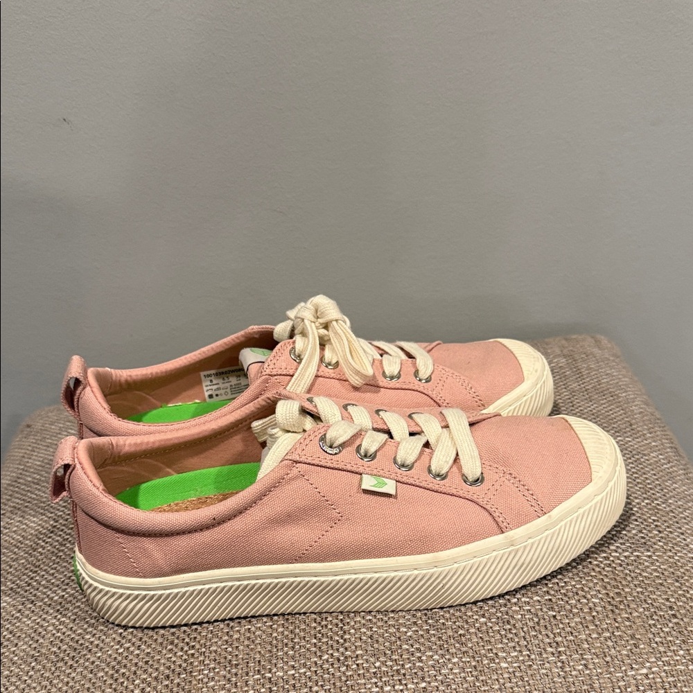Pink Canvas Cariuma OCA Low-top Canvas Sneakers in Rose, Women's size 8 - Picture 4 of 6